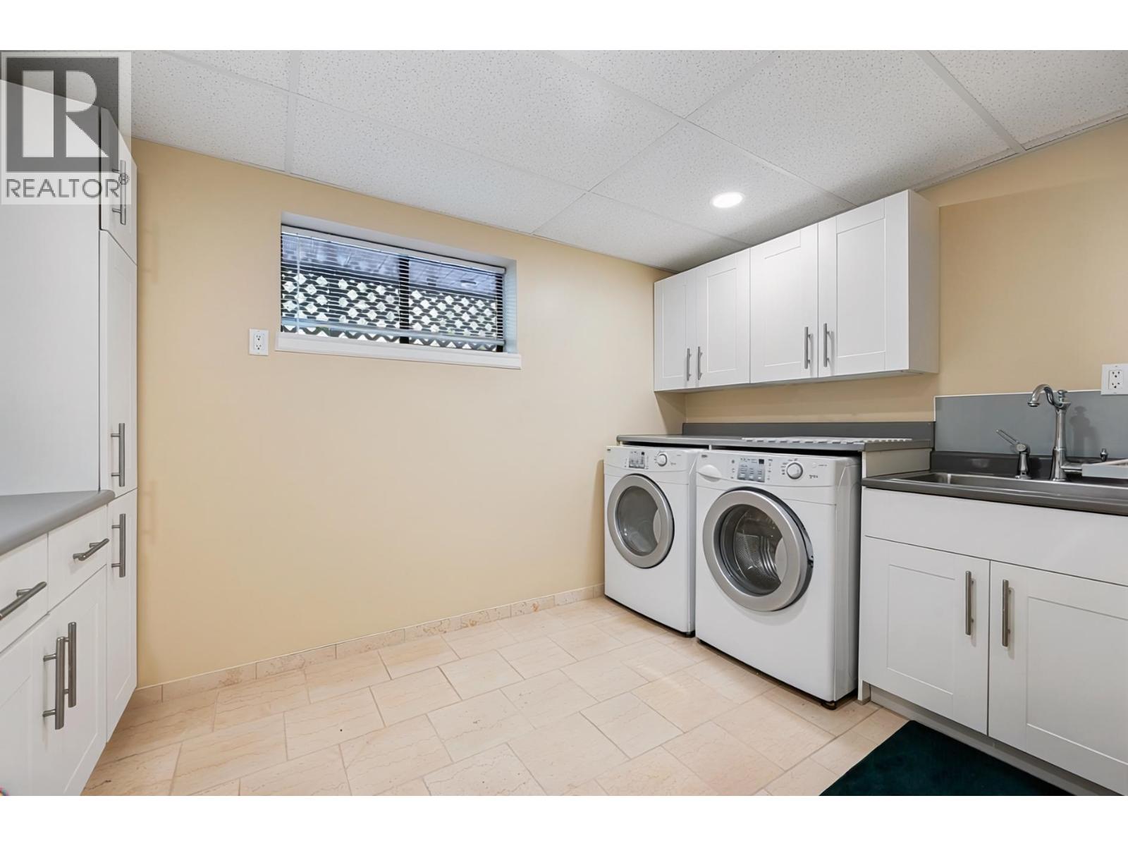 24089 Lougheed Highway Property Photo 34