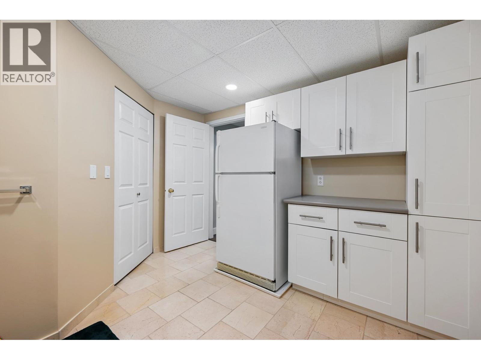 24089 Lougheed Highway Property Photo 35
