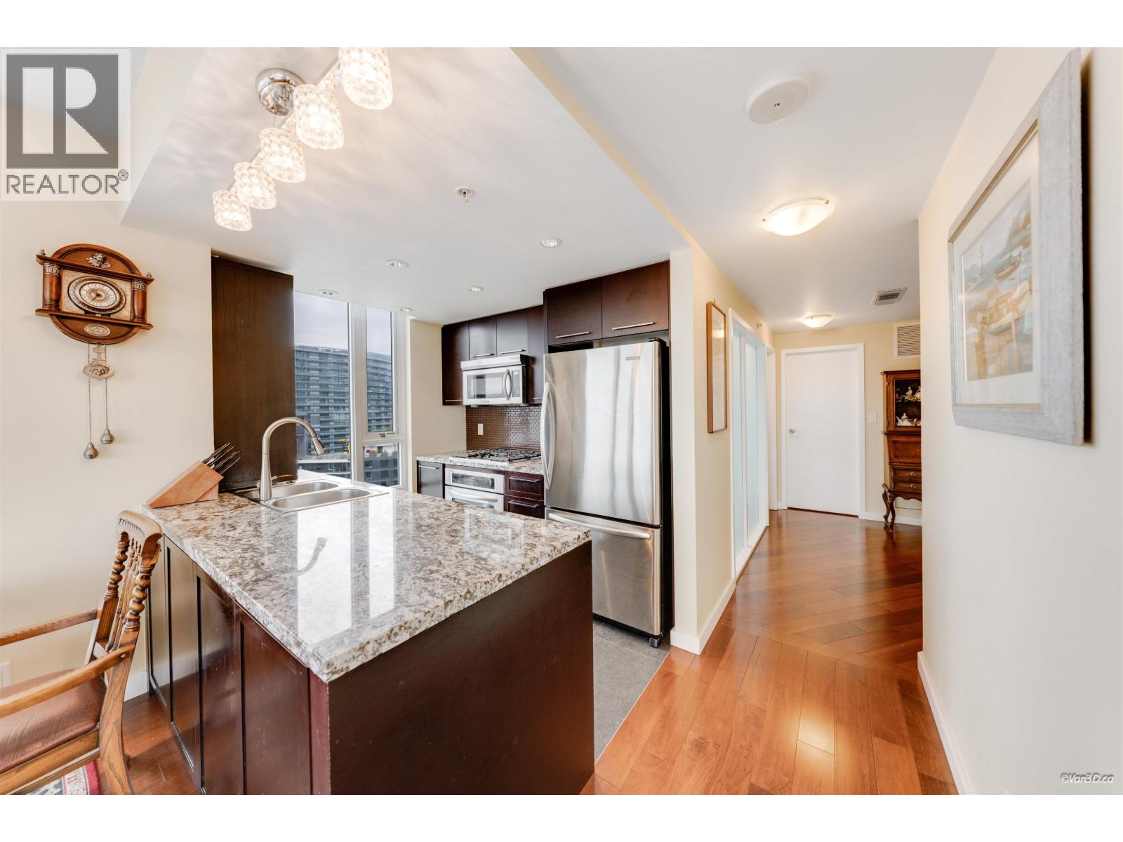2705 918 Cooperage Way Property Photo 11