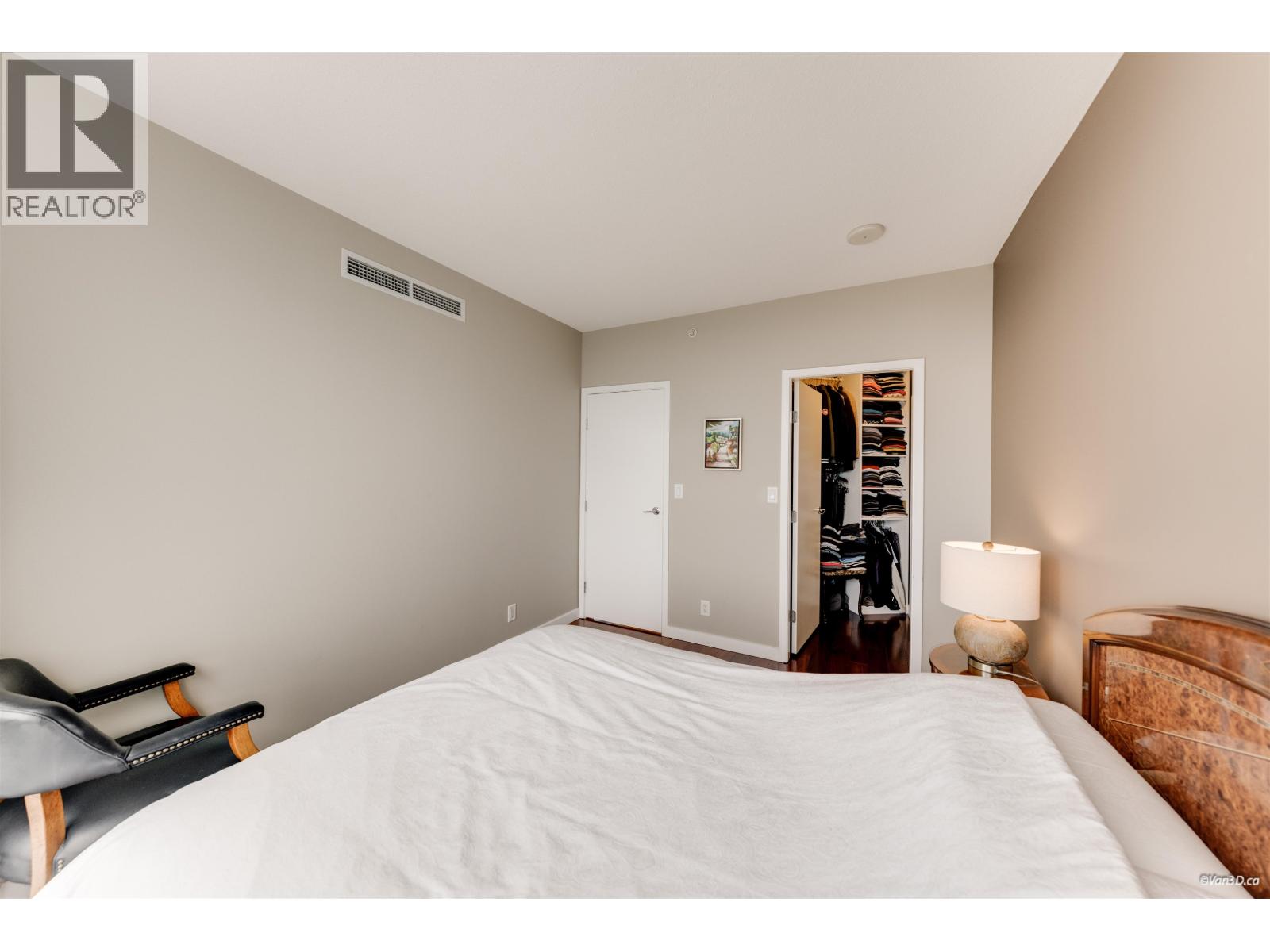 2705 918 Cooperage Way Property Photo 13