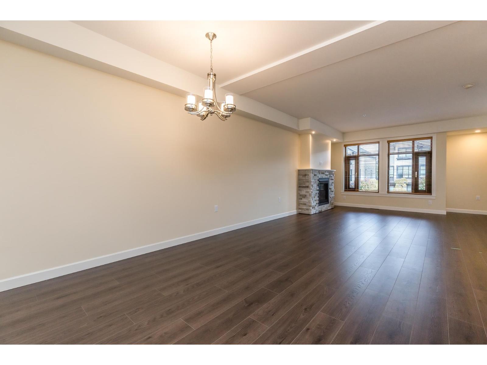 5 8567 204 Street Property Photo 5
