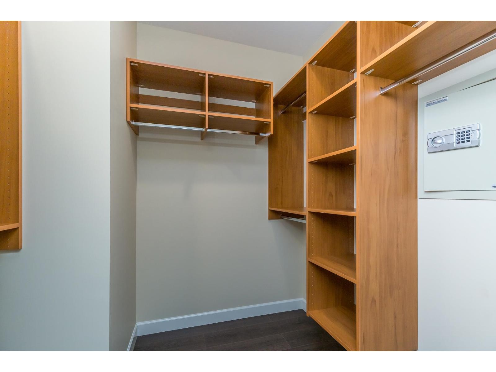 5 8567 204 Street Property Photo 24
