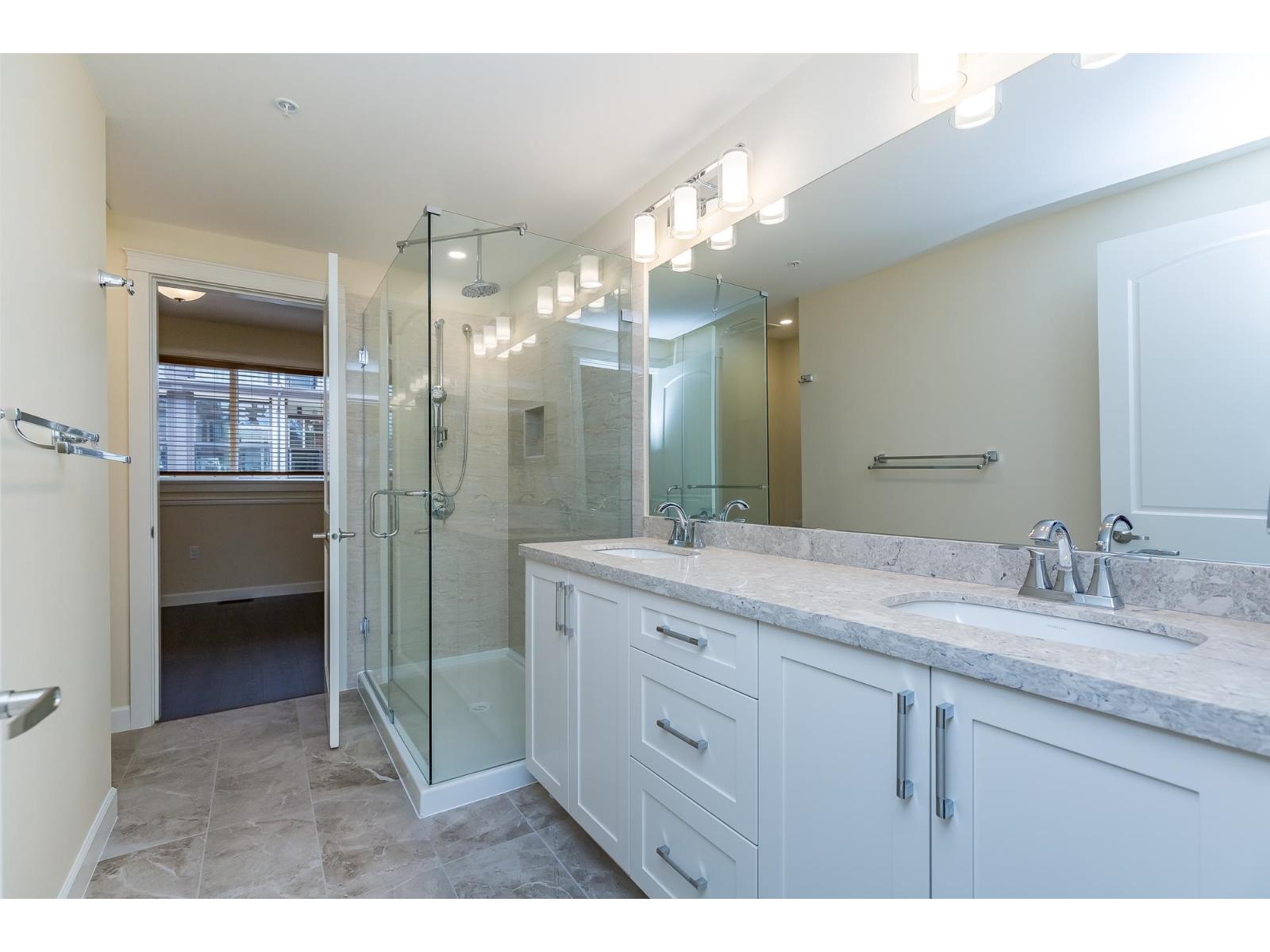 5 8567 204 Street Property Photo 26