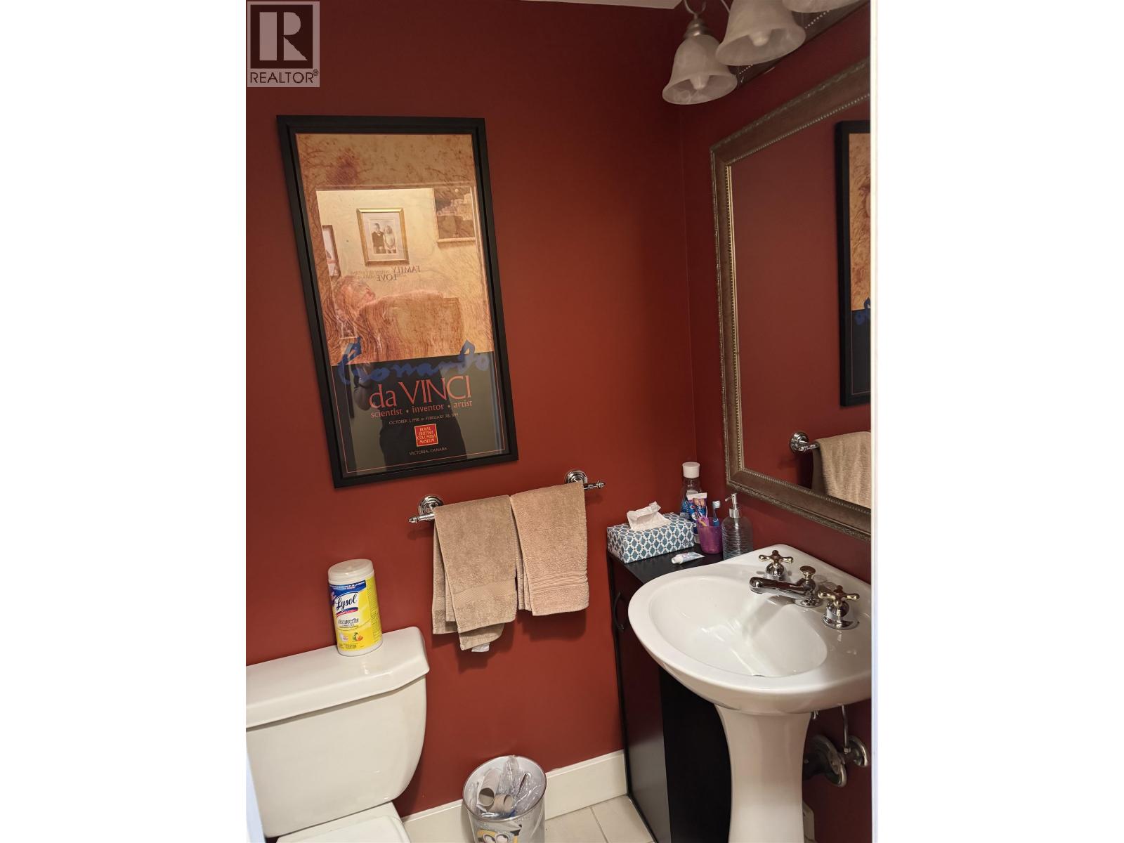 833 Scott Street Property Photo 6