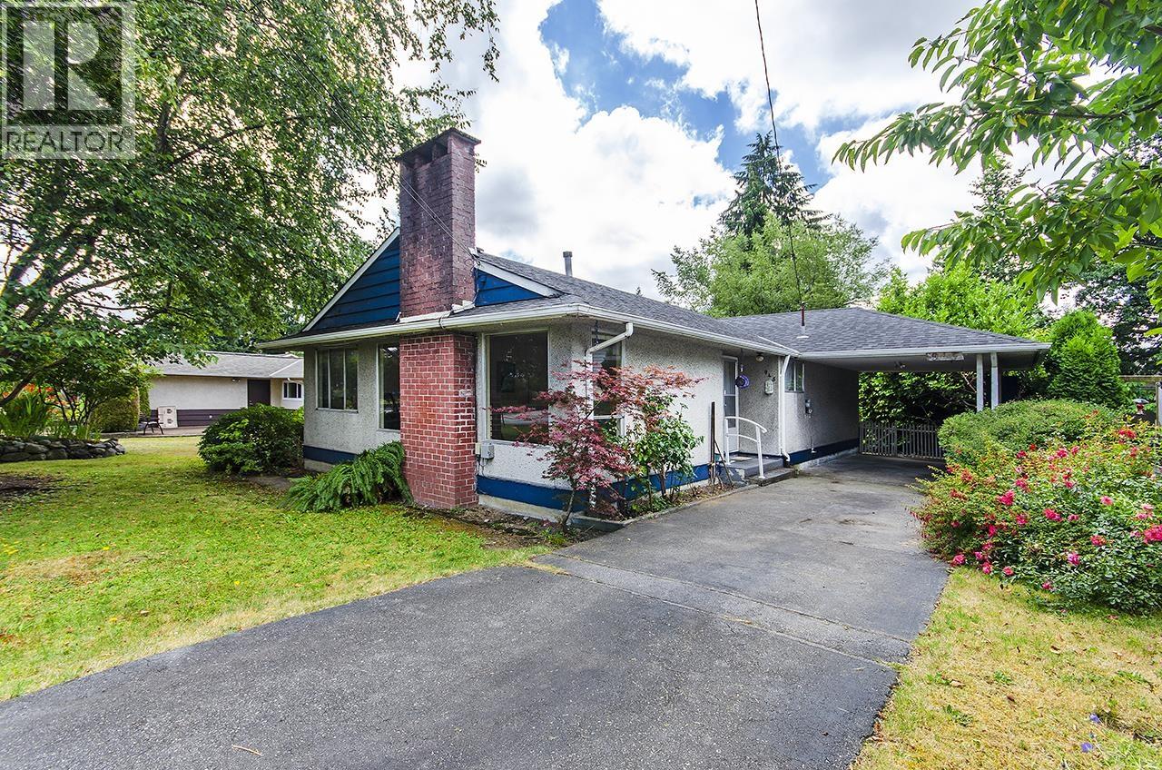 945 Caithness Crescent Property Photo 1