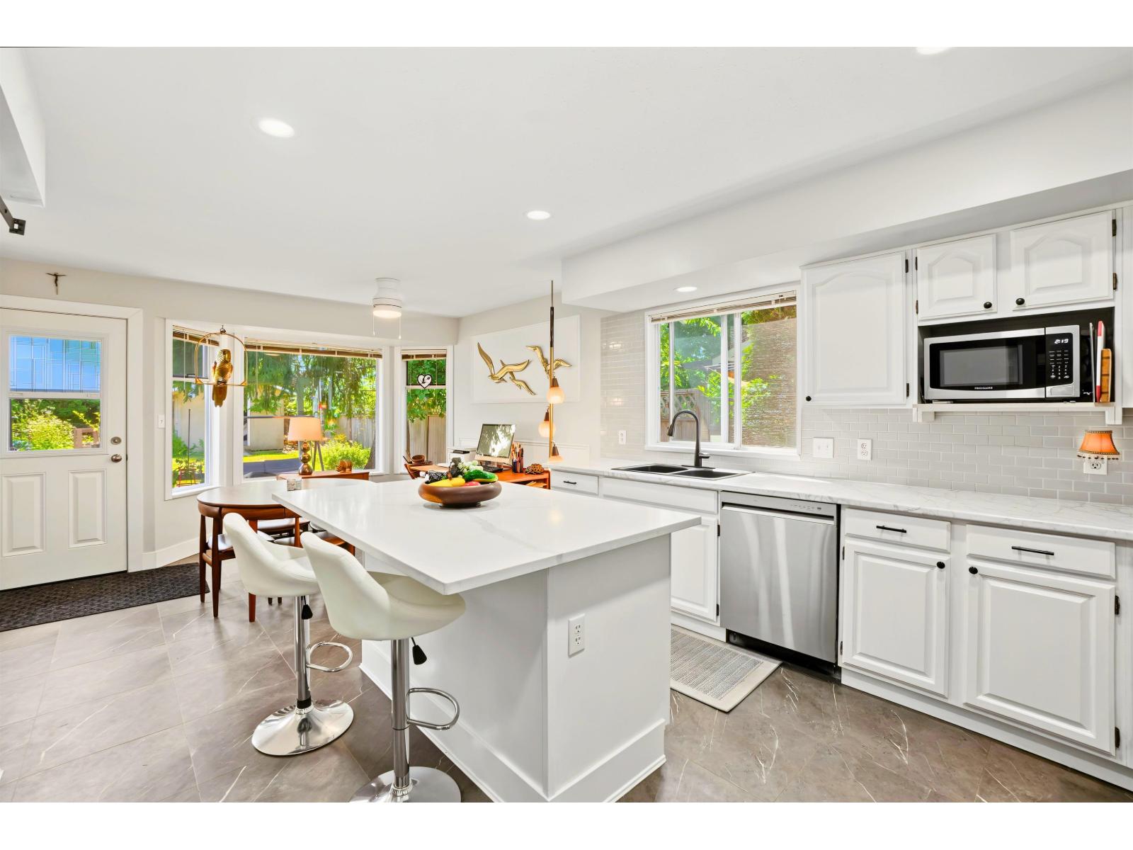 15578 112a Avenue Property Photo 4
