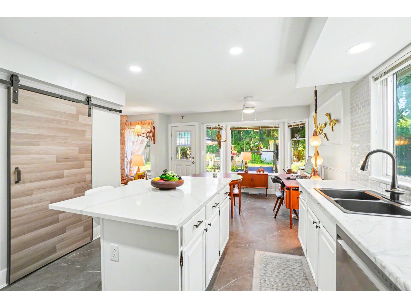 15578 112a Avenue Property Photo 5