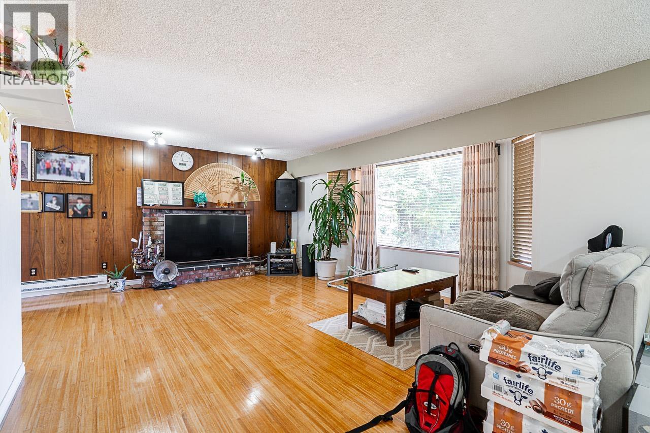 9071 No. 4 Road Property Photo 3