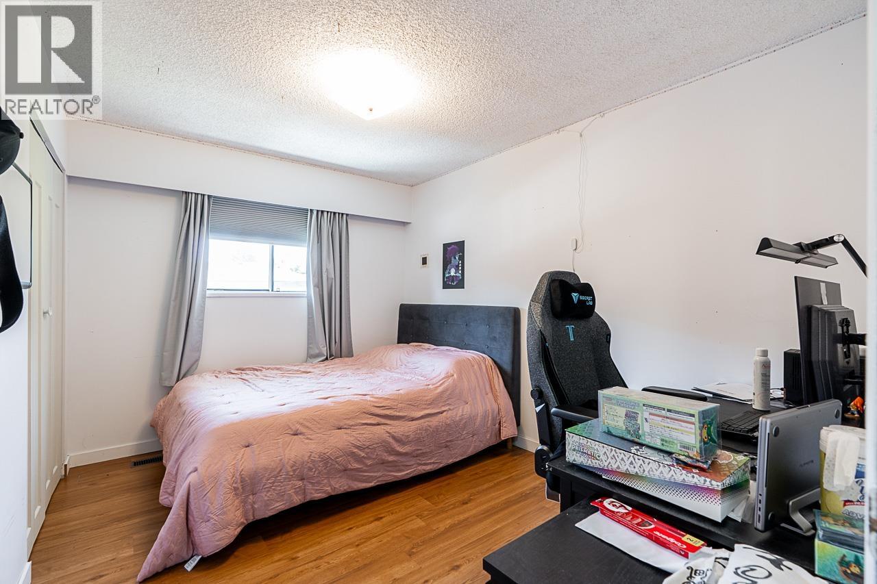 9071 No. 4 Road Property Photo 12