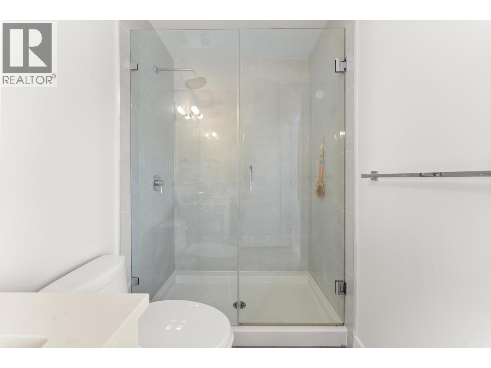 10 5377 8a Avenue Property Photo 11