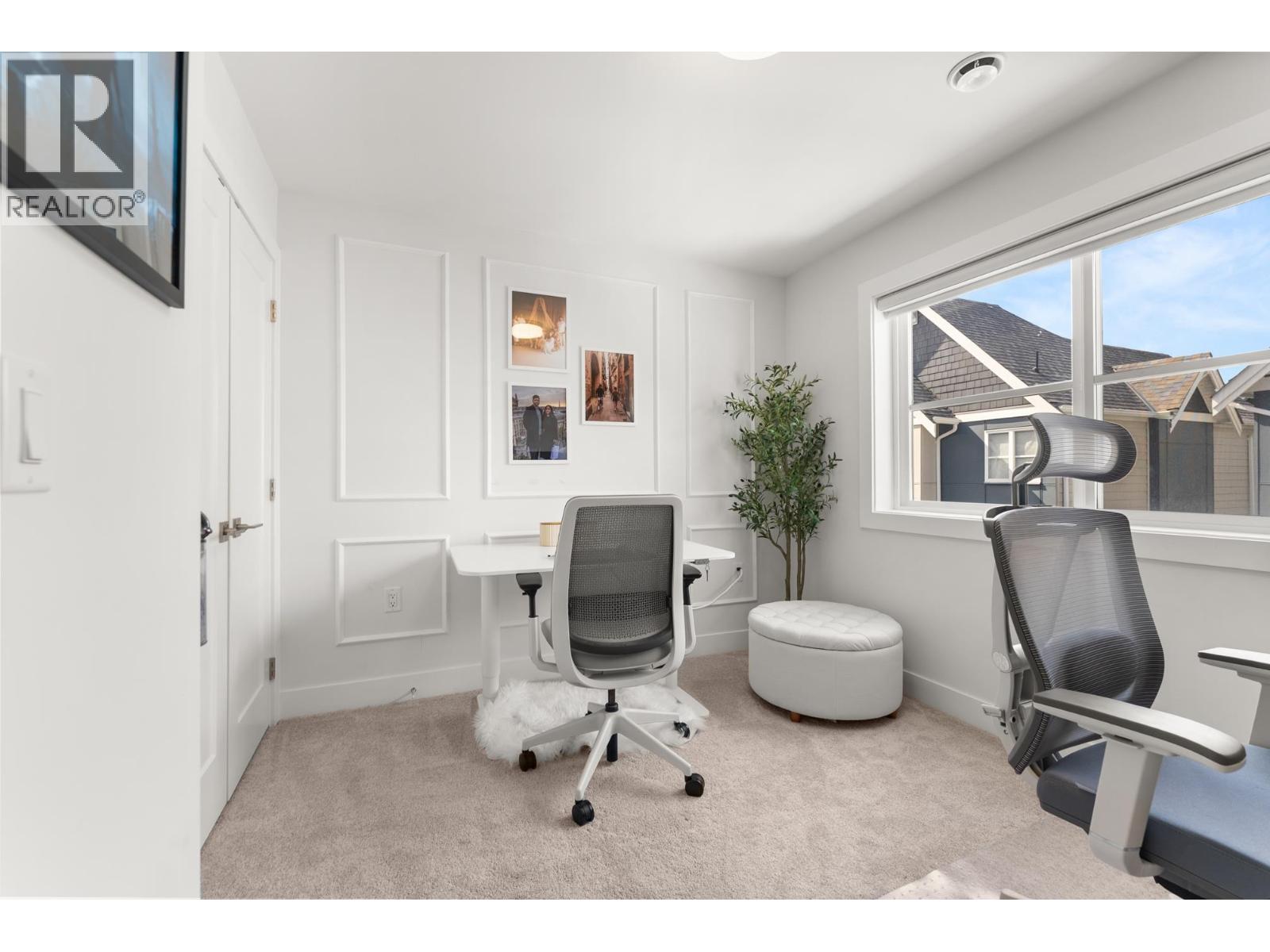 10 5377 8a Avenue Property Photo 15