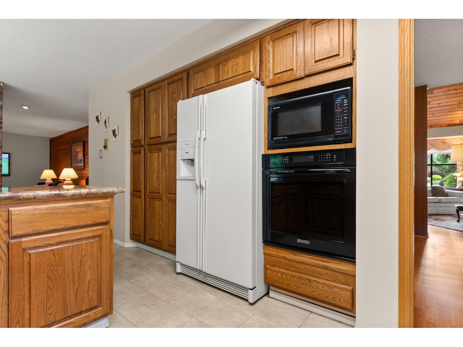 11621 Summit Crescent Property Photo 18