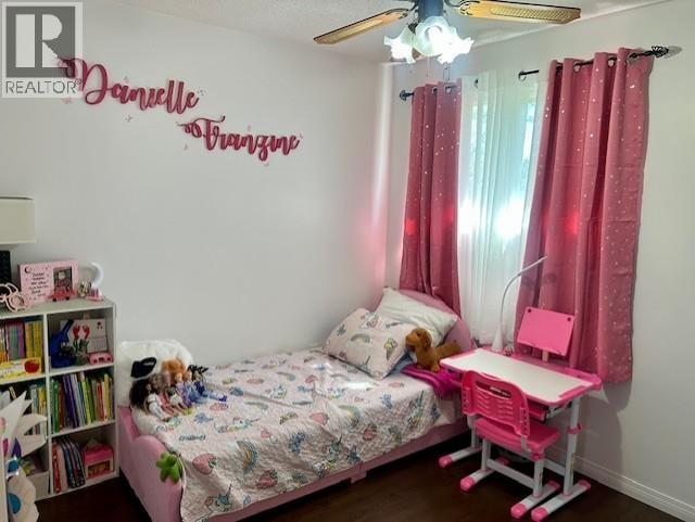 5208 43 Street Property Photo 8