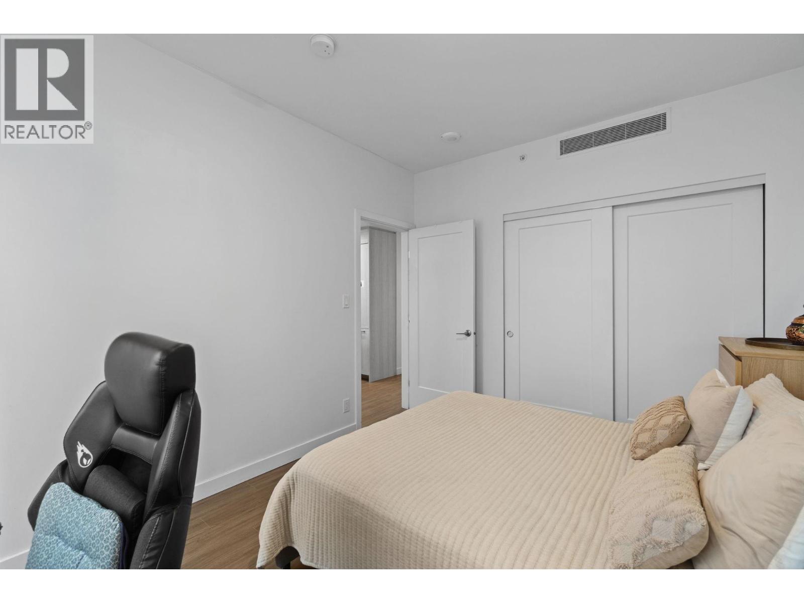 2106 2351 Beta Avenue Property Photo 11