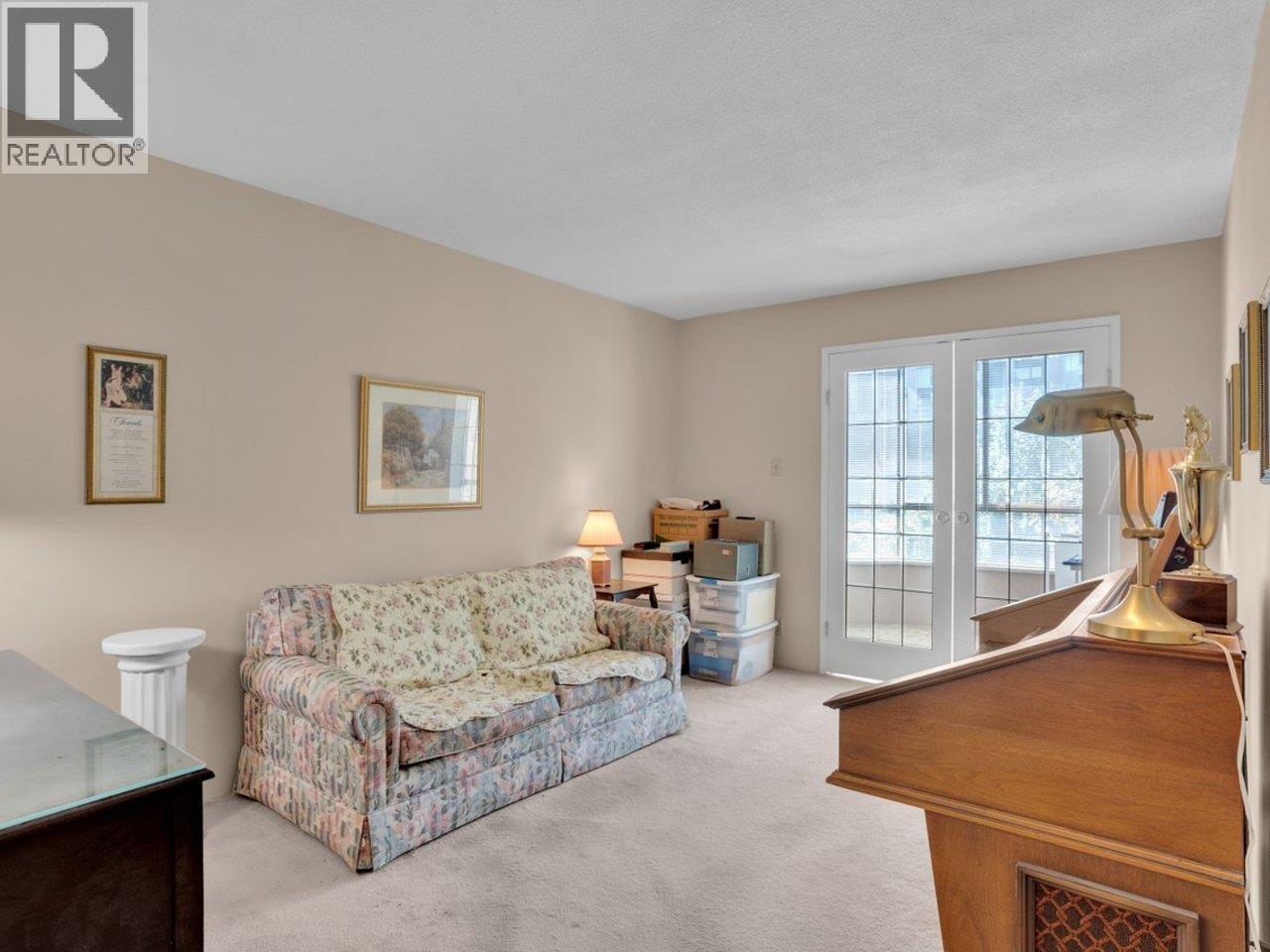 206 2140 Briar Avenue Property Photo 10