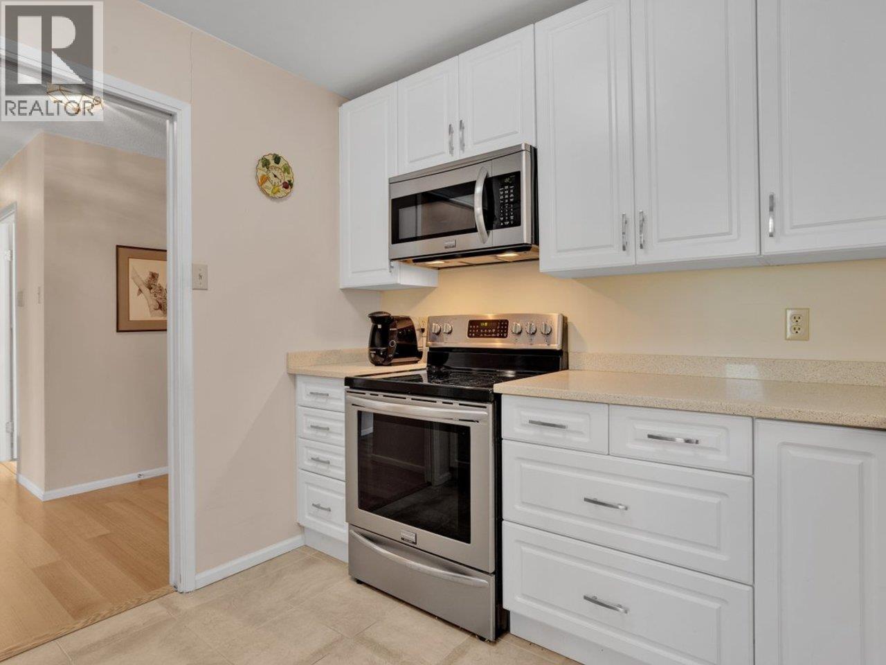 206 2140 Briar Avenue Property Photo 14