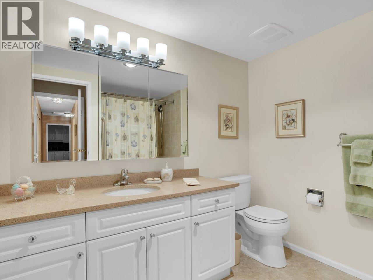 206 2140 Briar Avenue Property Photo 17