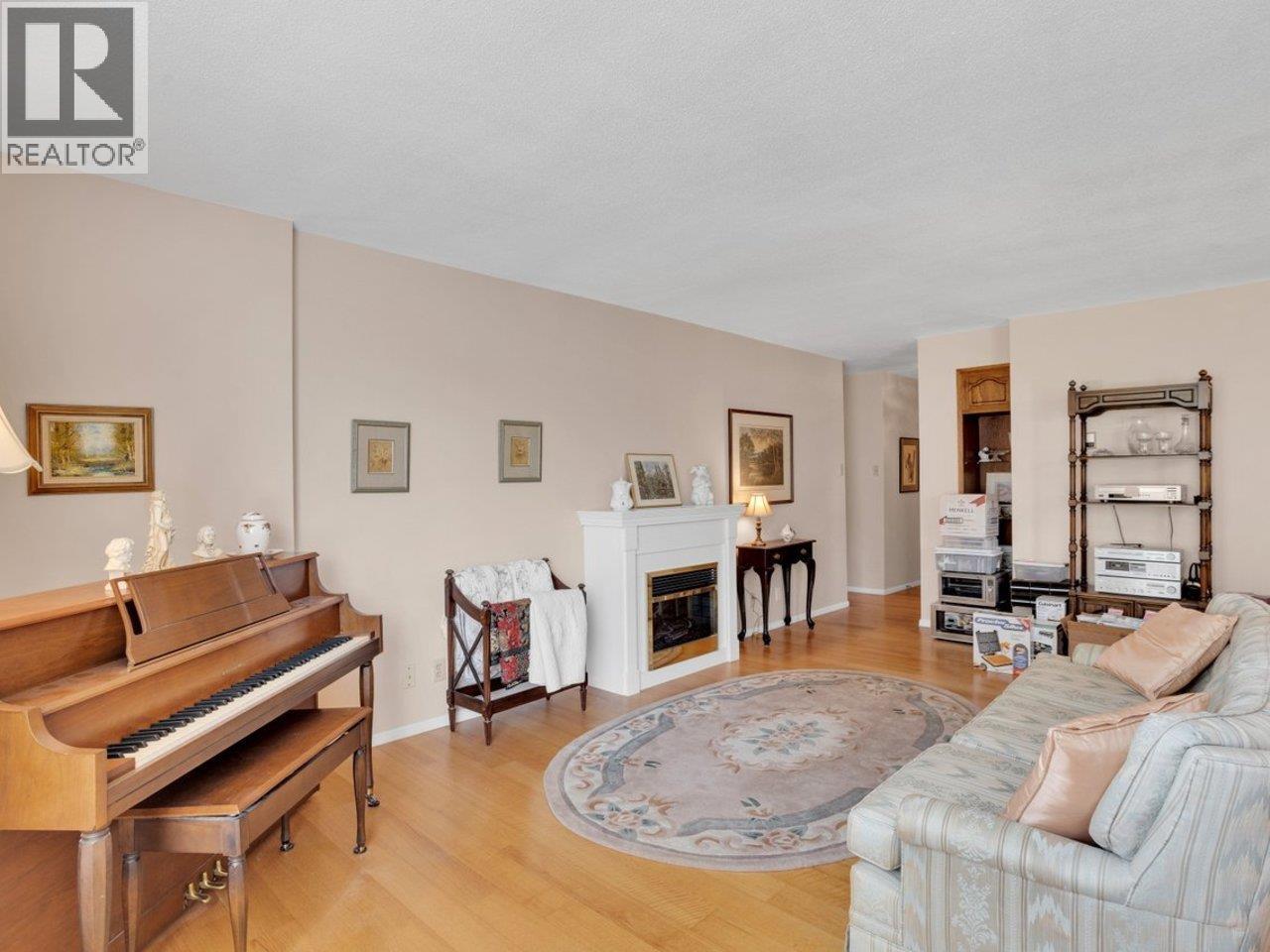 206 2140 Briar Avenue Property Photo 18