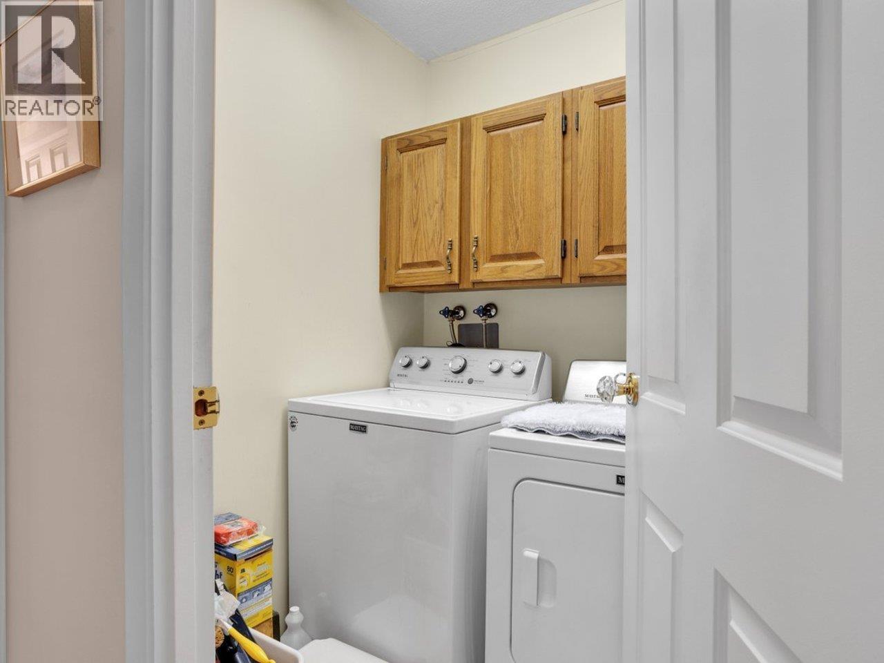 206 2140 Briar Avenue Property Photo 20