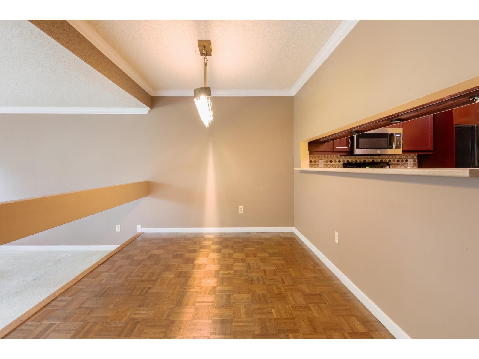 211 15282 19 Avenue Property Photo 6