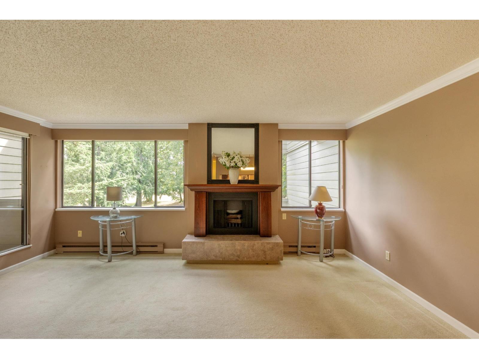 211 15282 19 Avenue Property Photo 8