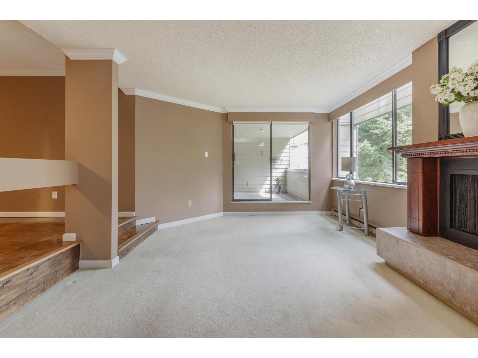 211 15282 19 Avenue Property Photo 9