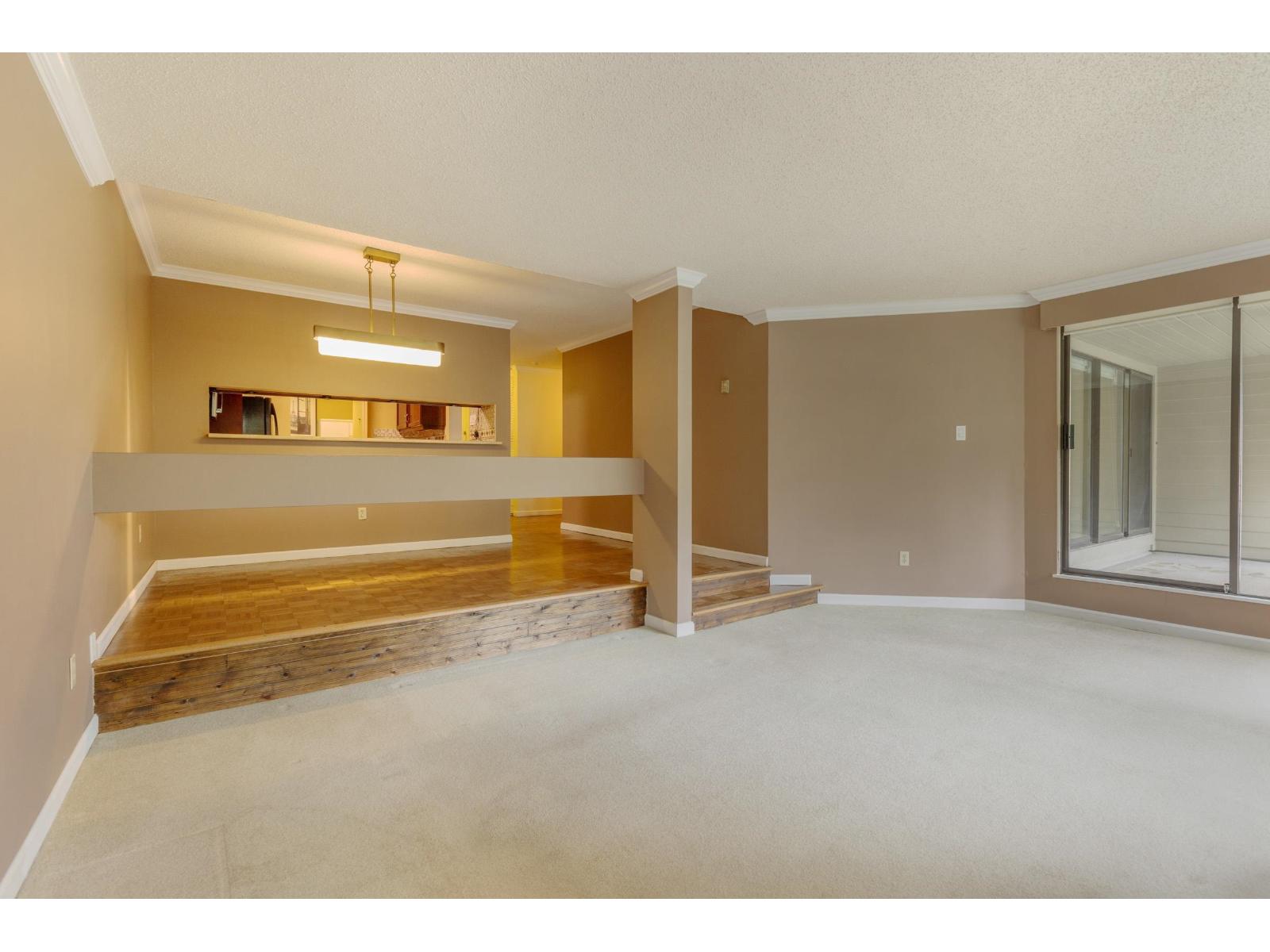 211 15282 19 Avenue Property Photo 10