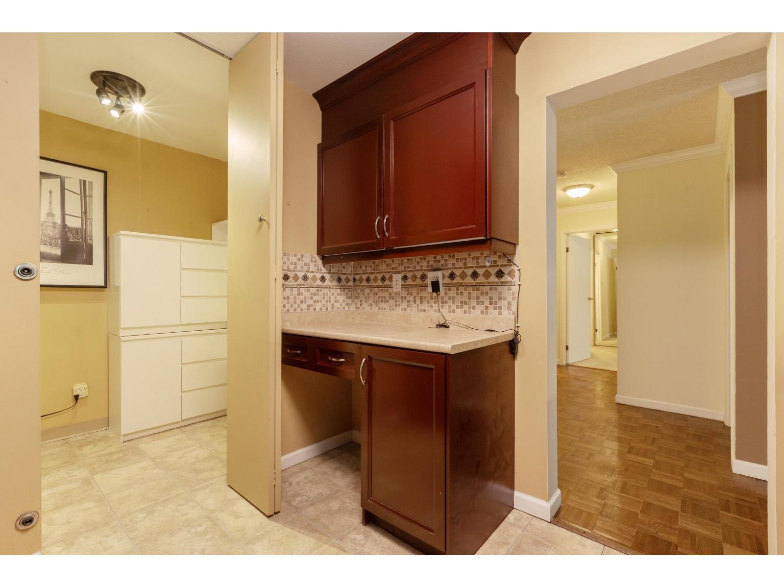 211 15282 19 Avenue Property Photo 14