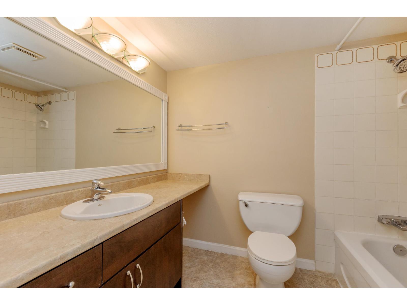 211 15282 19 Avenue Property Photo 23