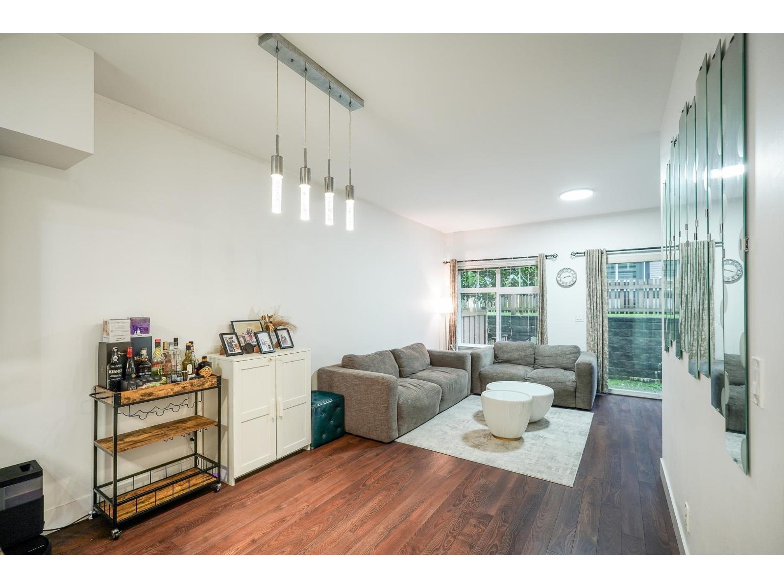 100 6299 144 Street Property Photo 11