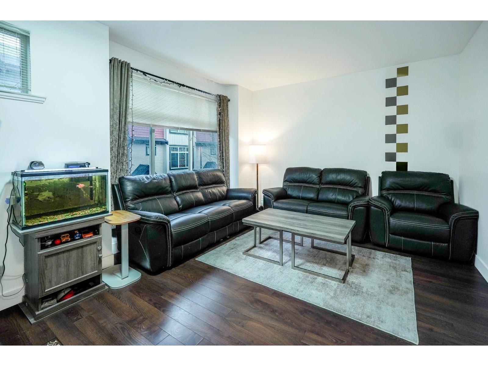100 6299 144 Street Property Photo 13
