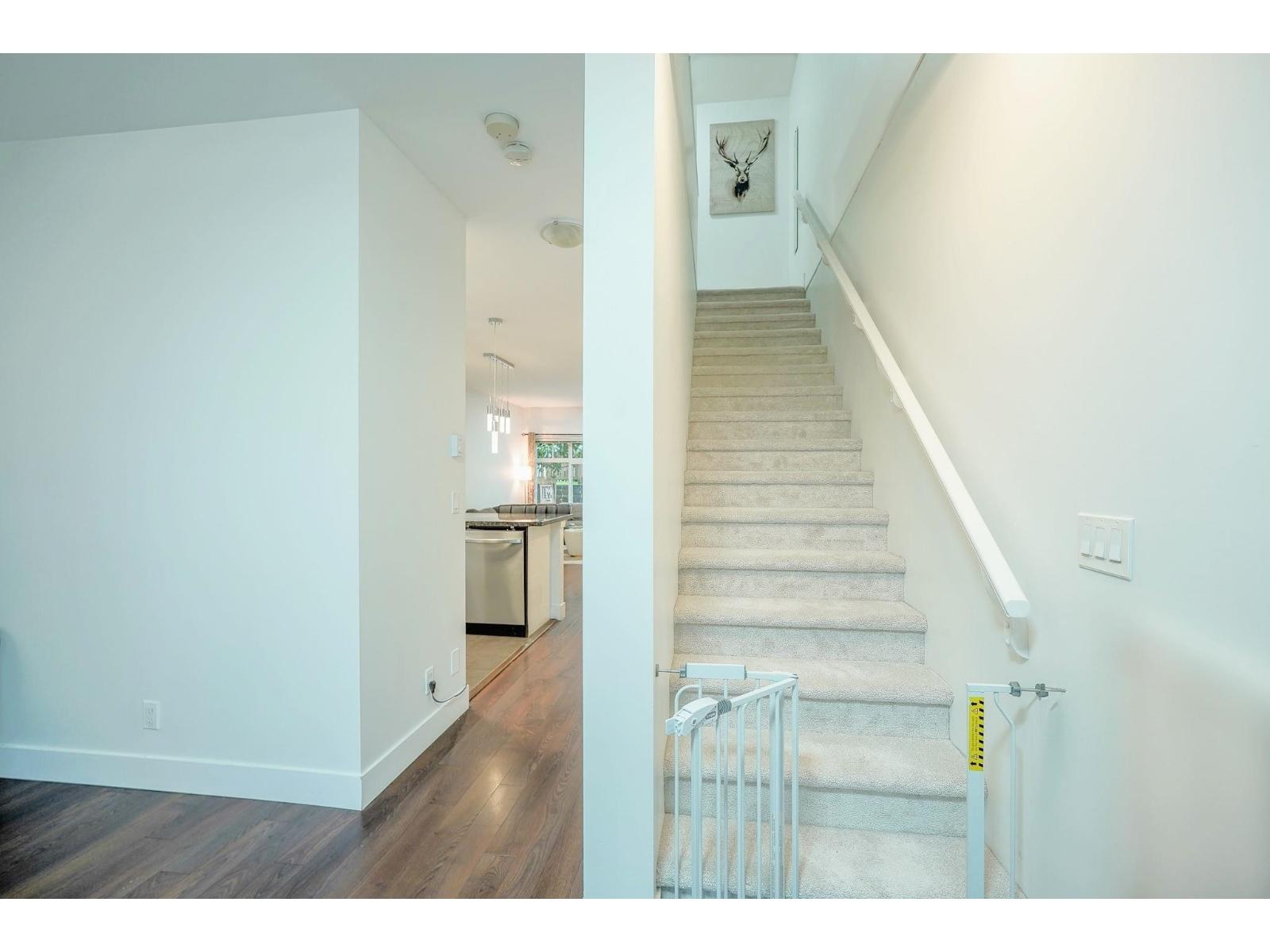 100 6299 144 Street Property Photo 15