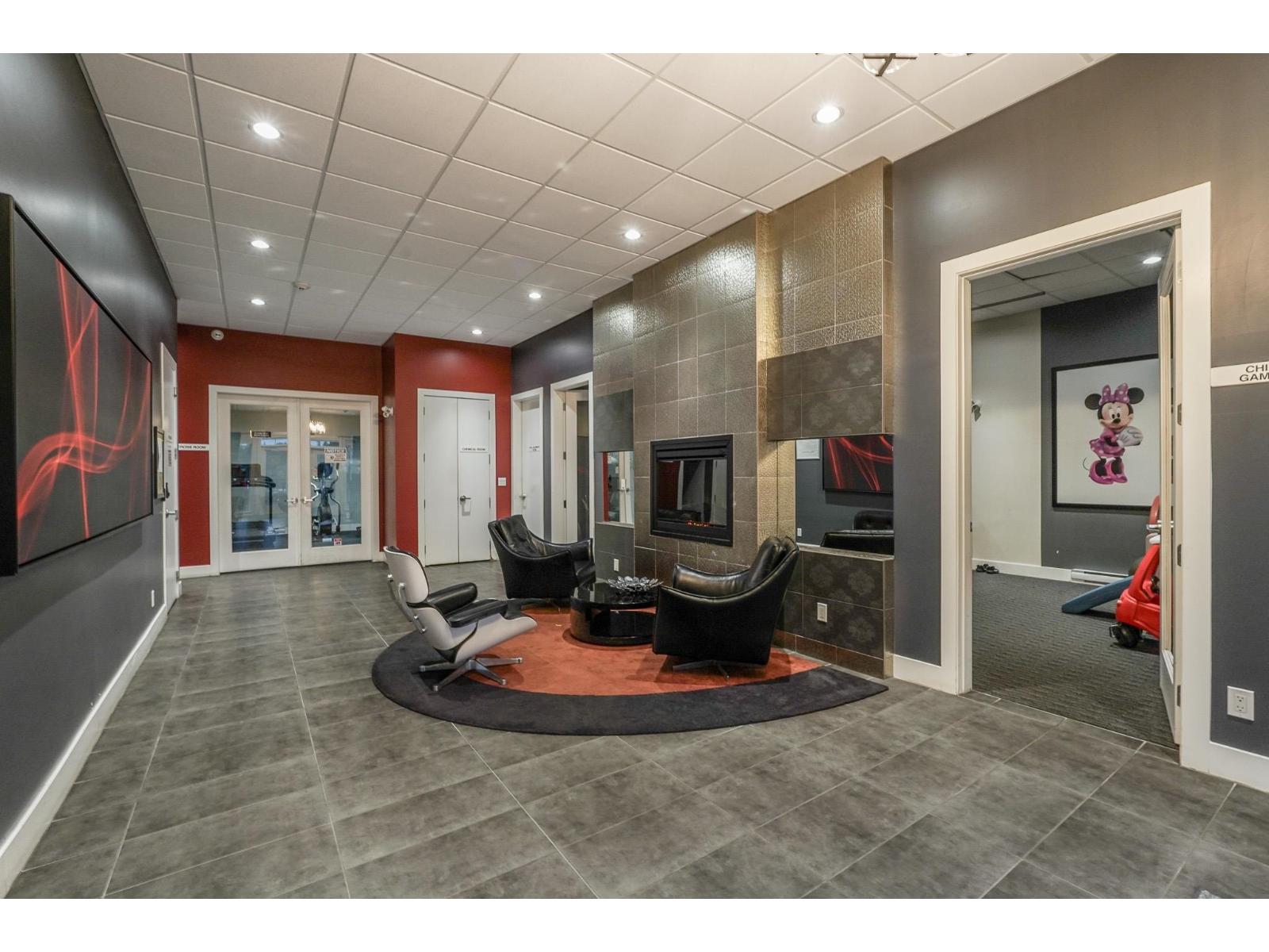 100 6299 144 Street Property Photo 25