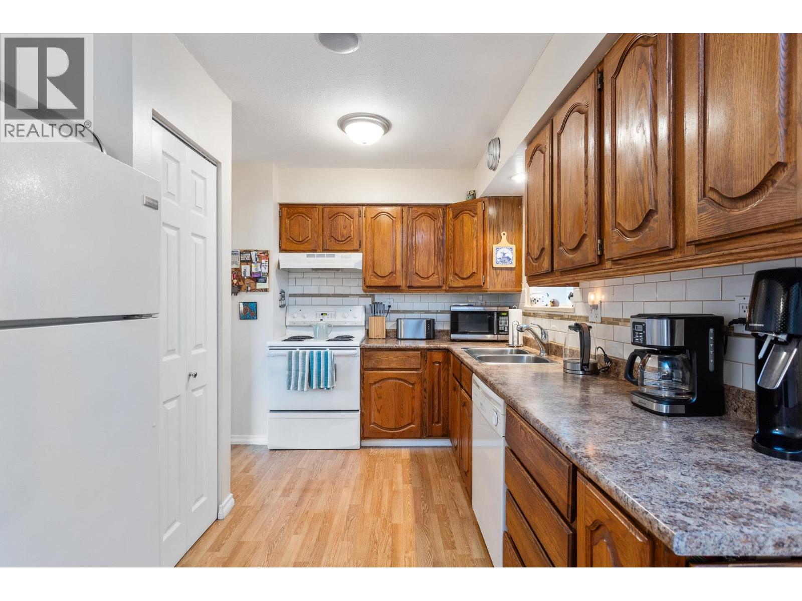 11809 230 Street Property Photo 13