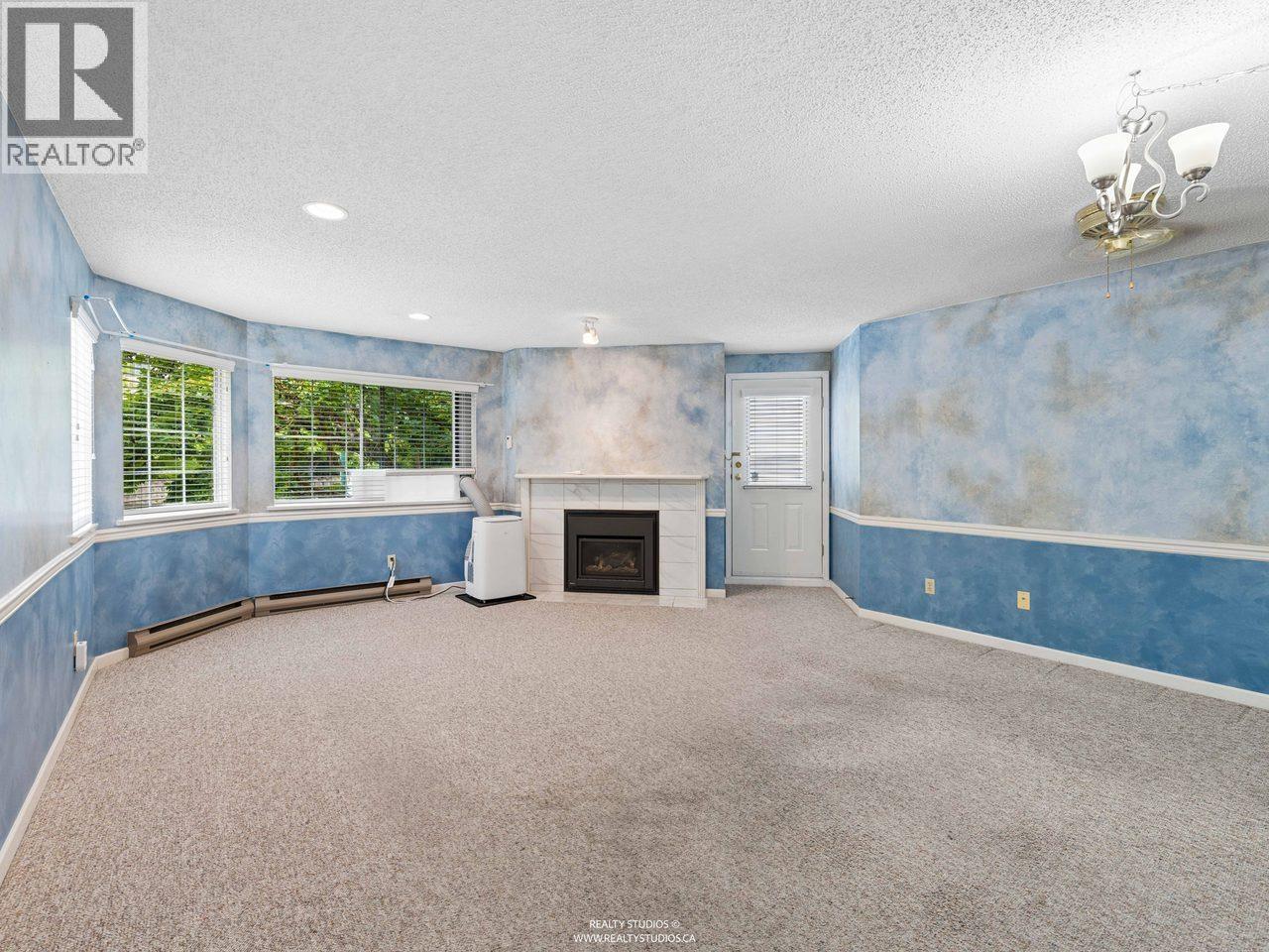 9 1328 Brunette Avenue Property Photo 2