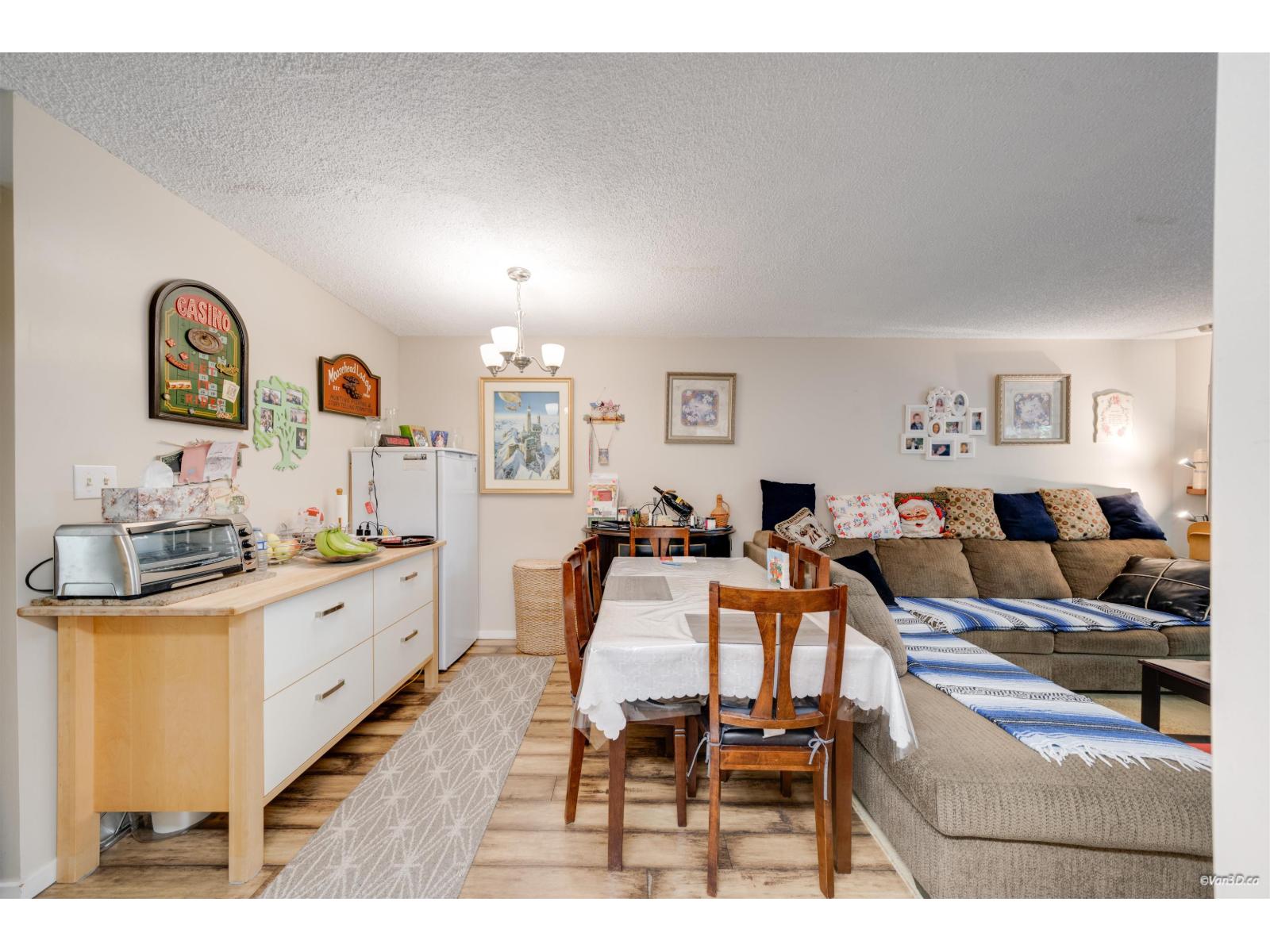 14828 Holly Park Lane Property Photo 10