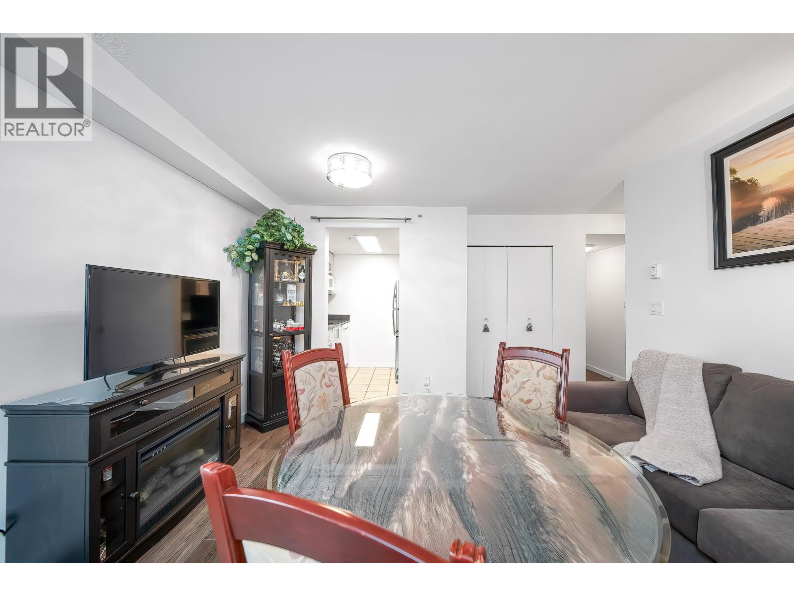 2303 1188 Howe Street Property Photo 7
