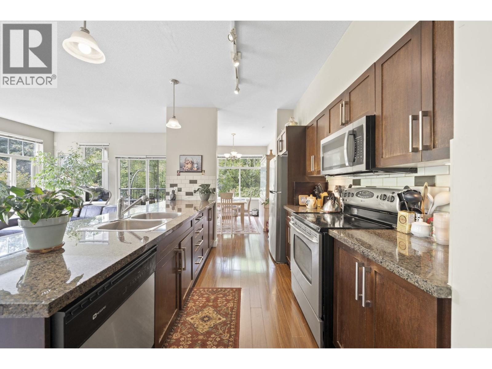 211 2353 Marpole Avenue Property Photo 6