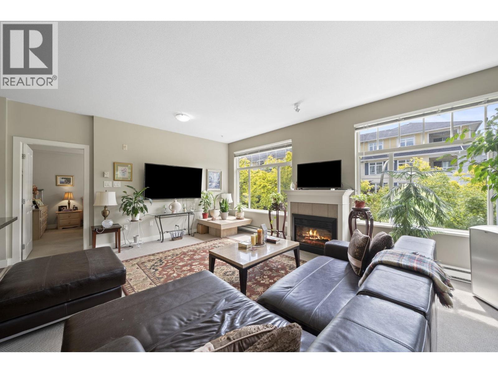 211 2353 Marpole Avenue Property Photo 11
