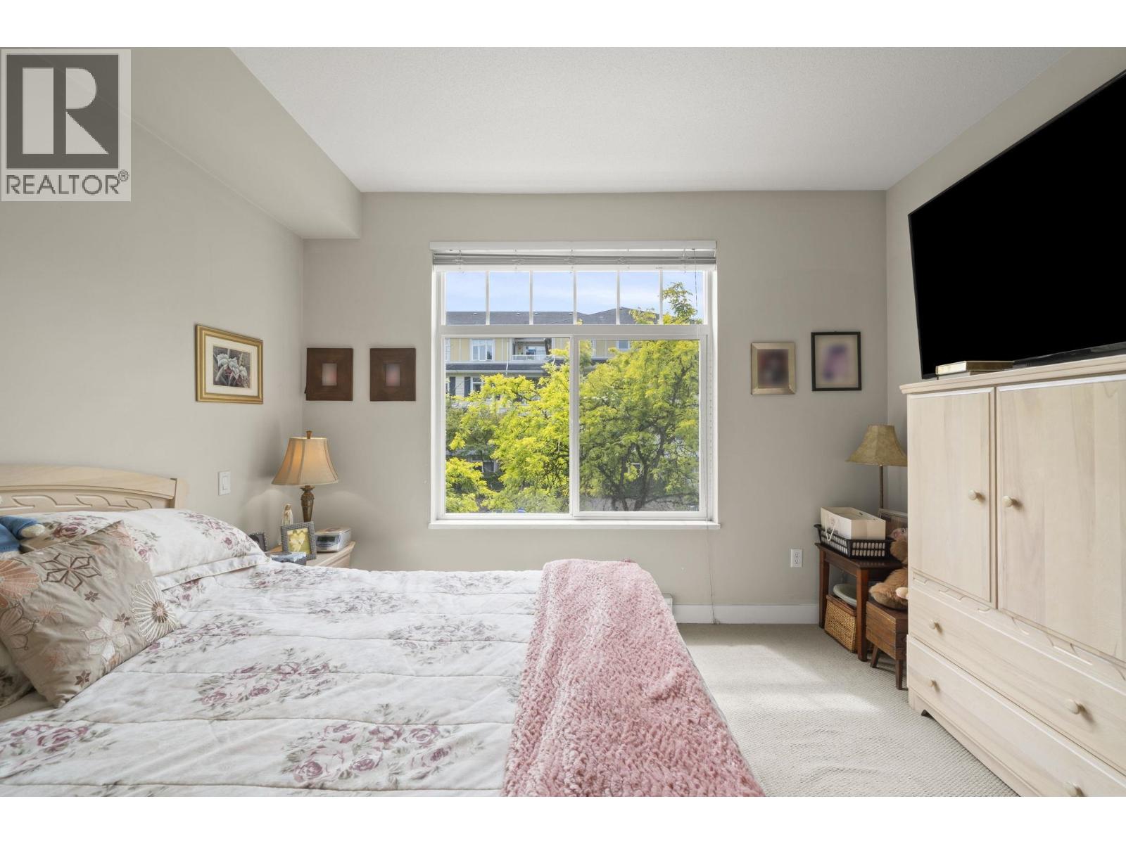 211 2353 Marpole Avenue Property Photo 18