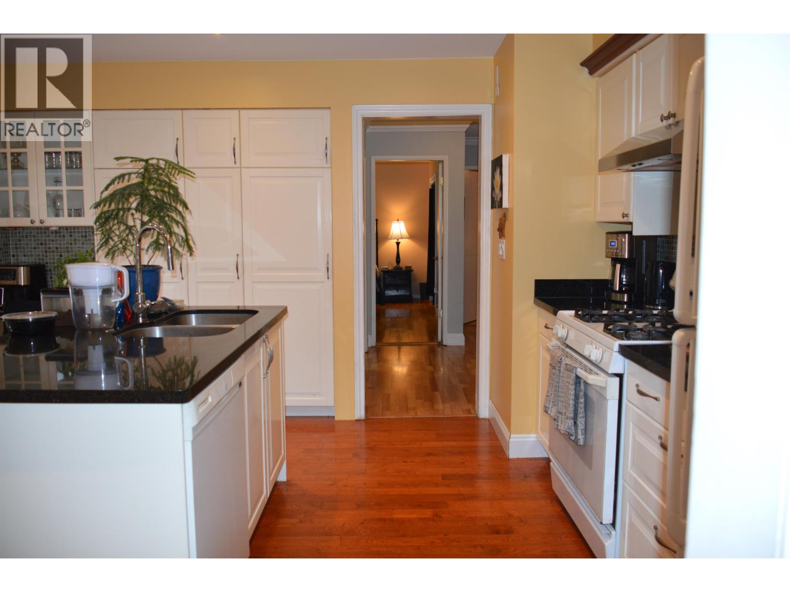 5280 1 Avenue Property Photo 12