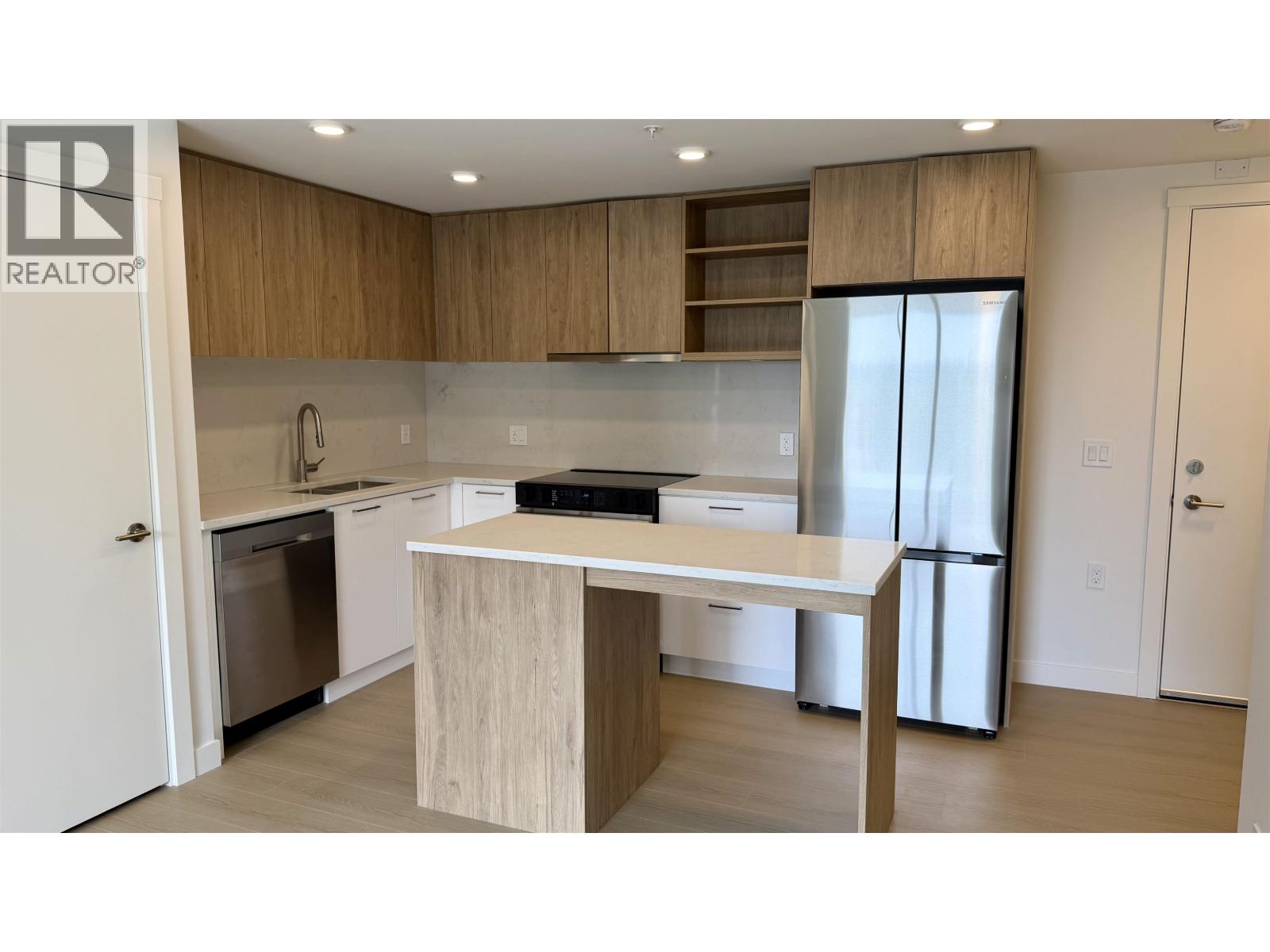 426 82 FIRST STREET Property Photo 1