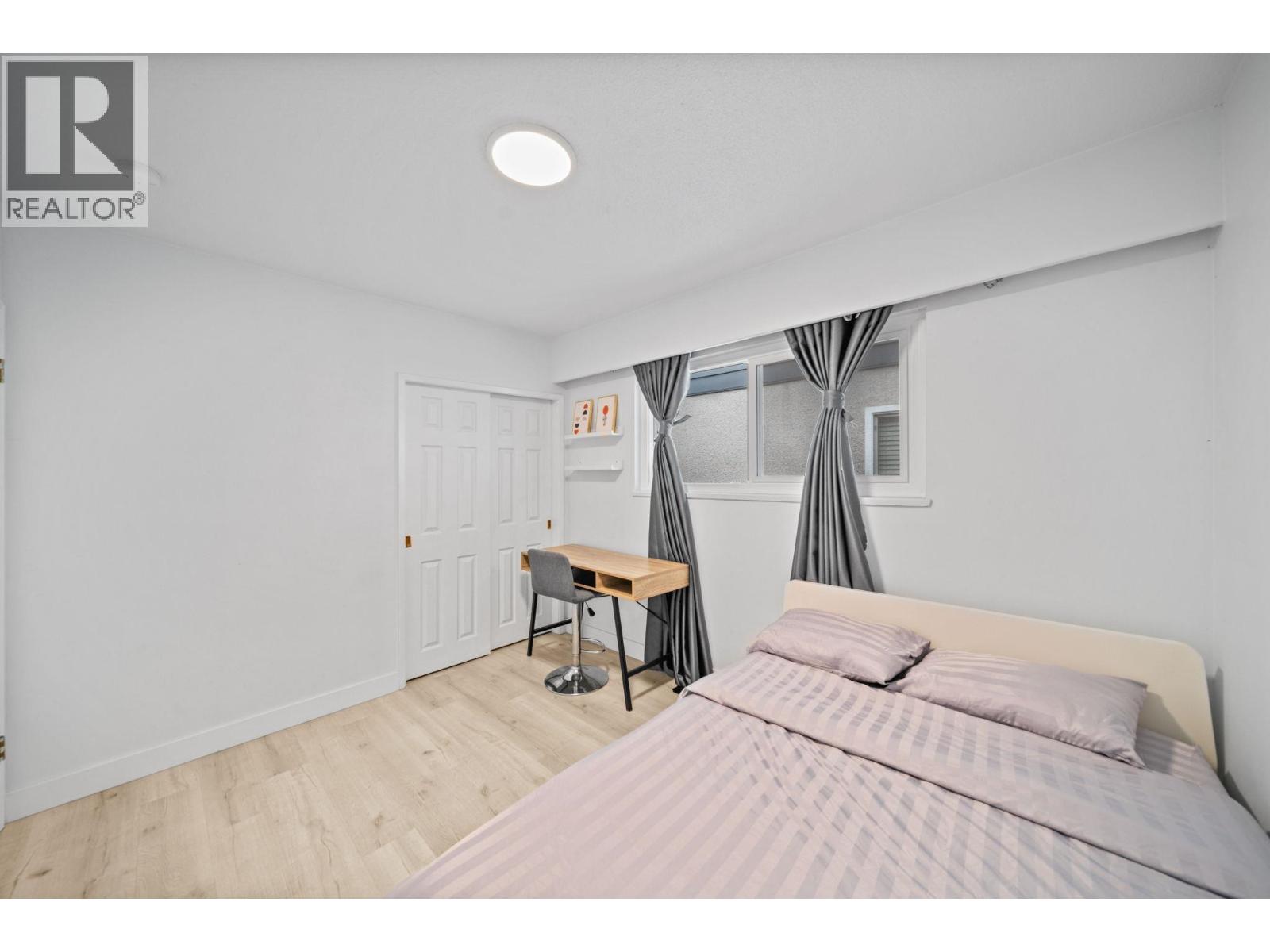4831 Cambridge Street Property Photo 19
