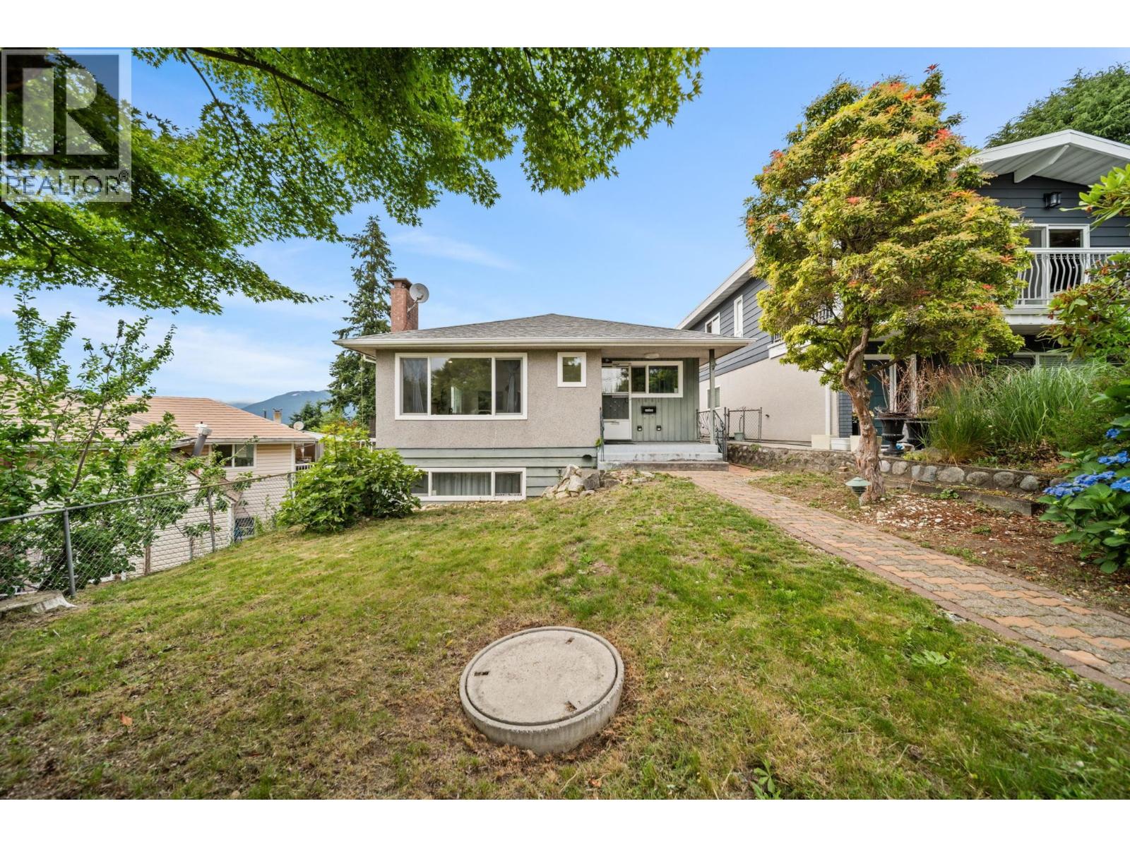 4831 Cambridge Street Property Photo 33