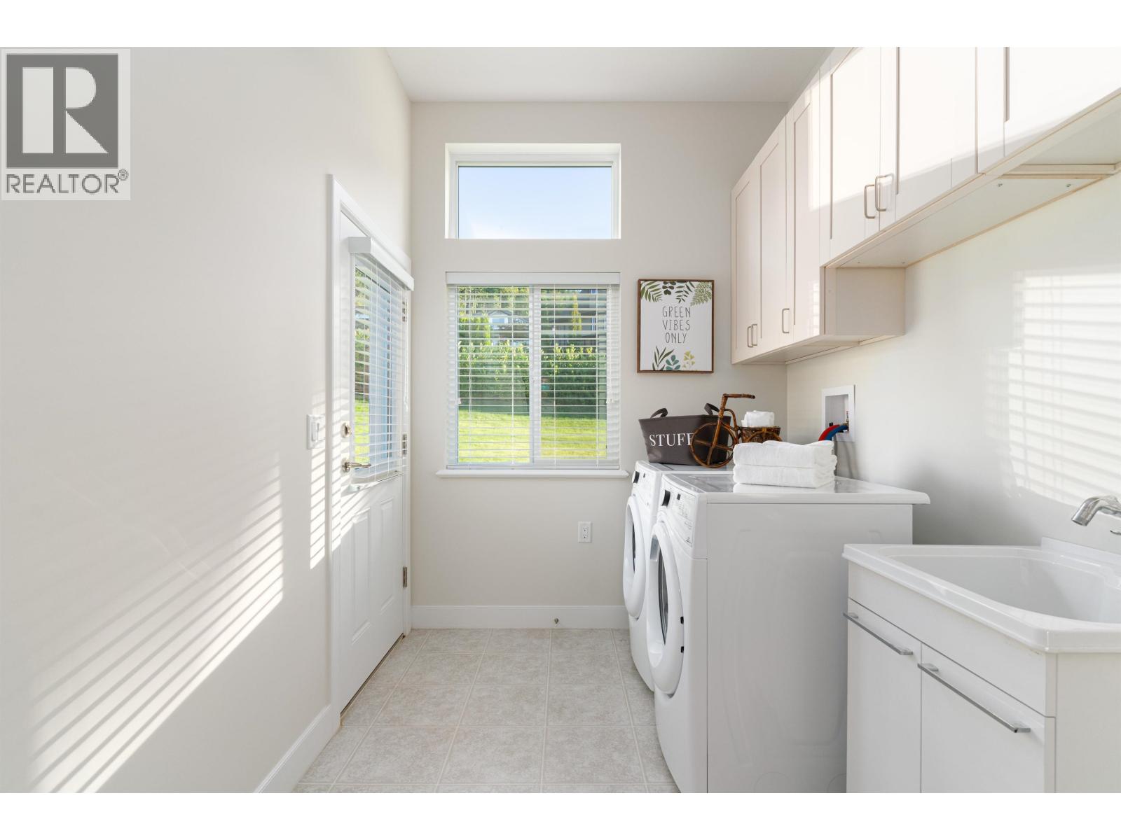 25340 Bosonworth Avenue Property Photo 14