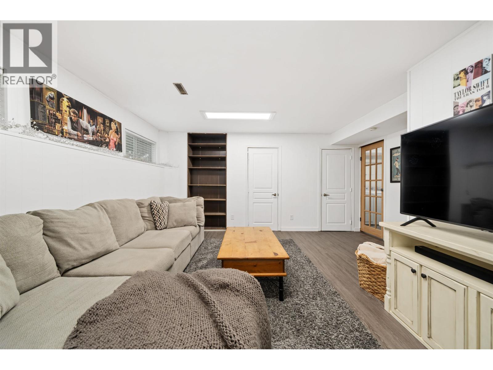 175 1140 Castle Crescent Property Photo 26