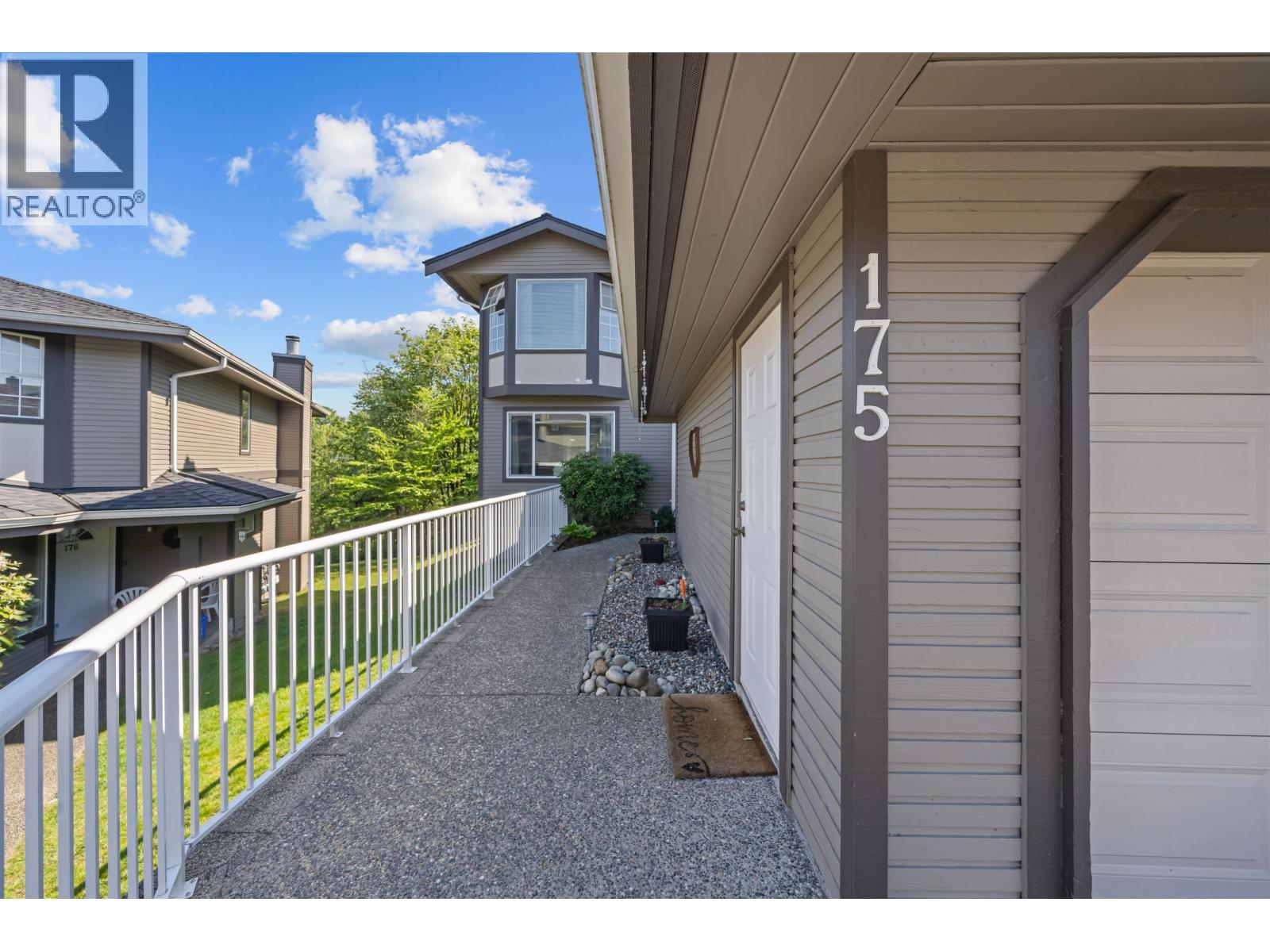 175 1140 Castle Crescent Property Photo 37