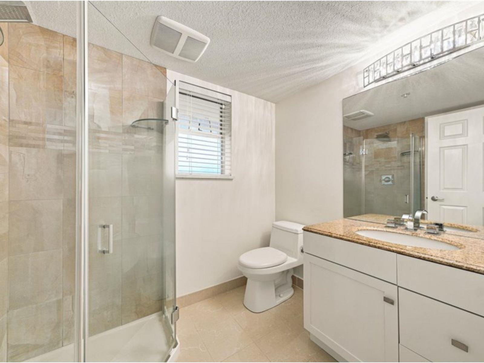 303 15255 18 Avenue Property Photo 15