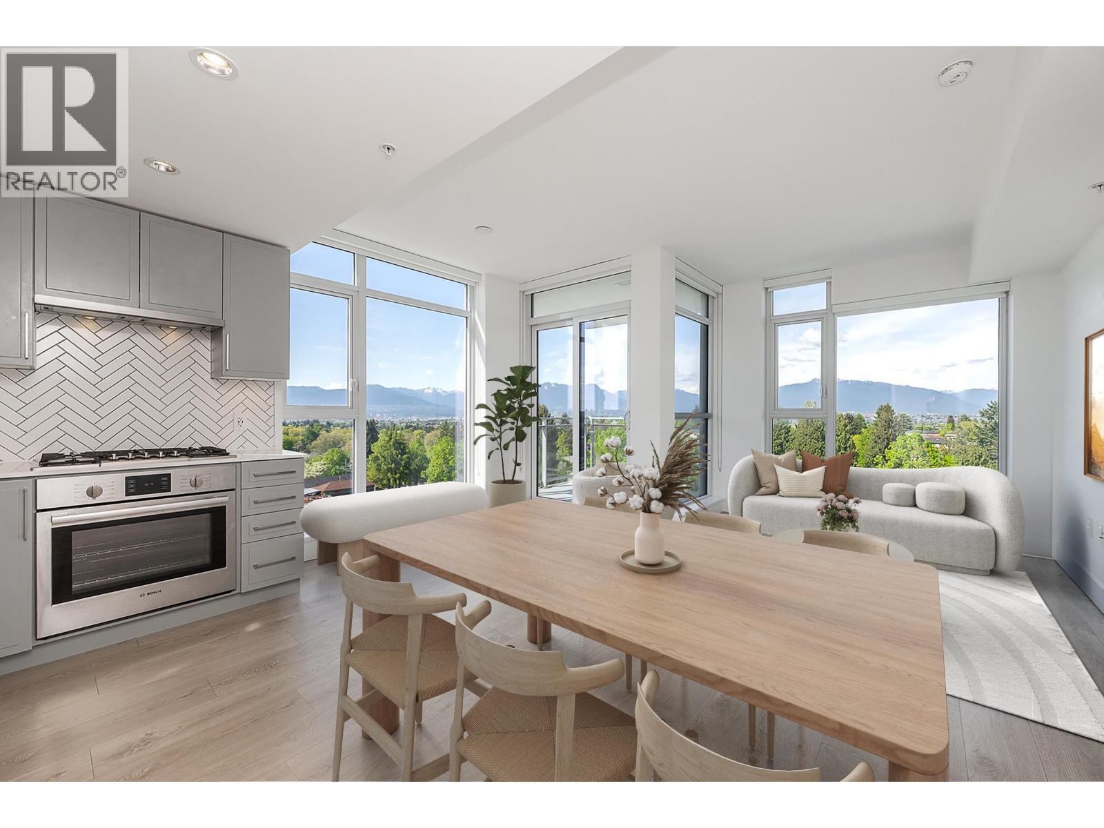 807 2435 Kingsway Property Photo 1