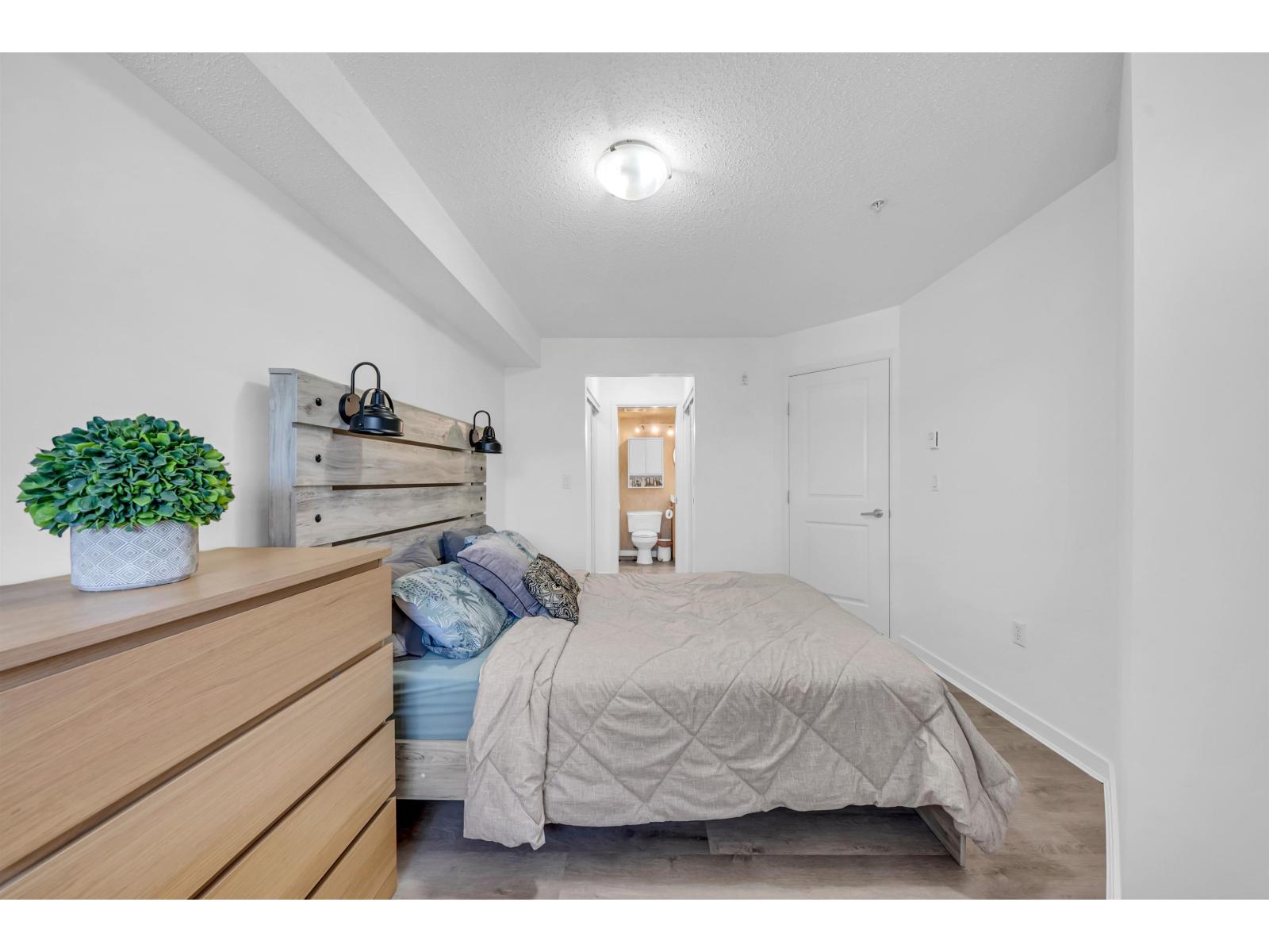 209 5465 203 Street Property Photo 13